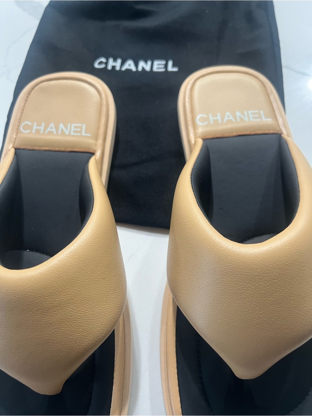 CHANEL Thong Sandals with Black Footbed - Picture 2 of 4